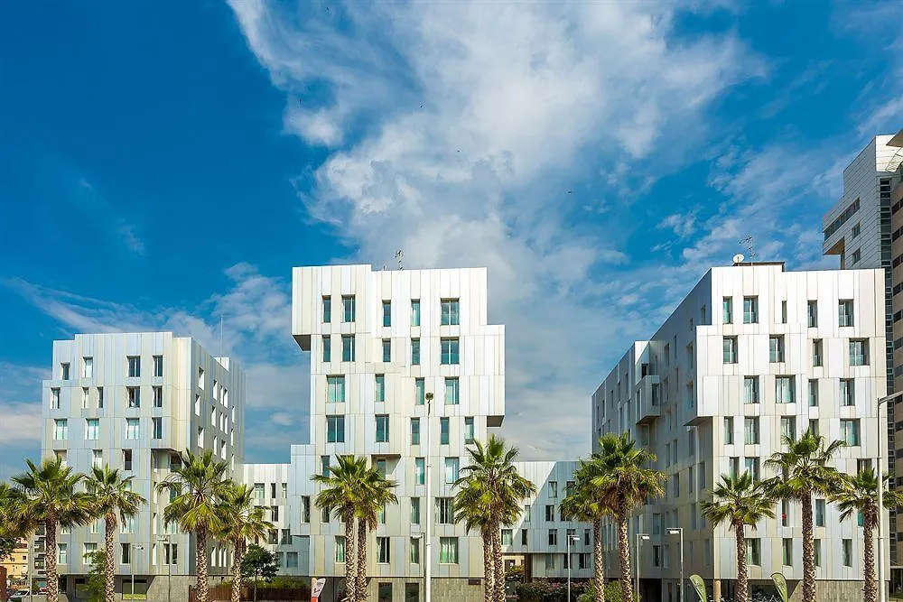 Mistral City Pool Apartments Barcelona
