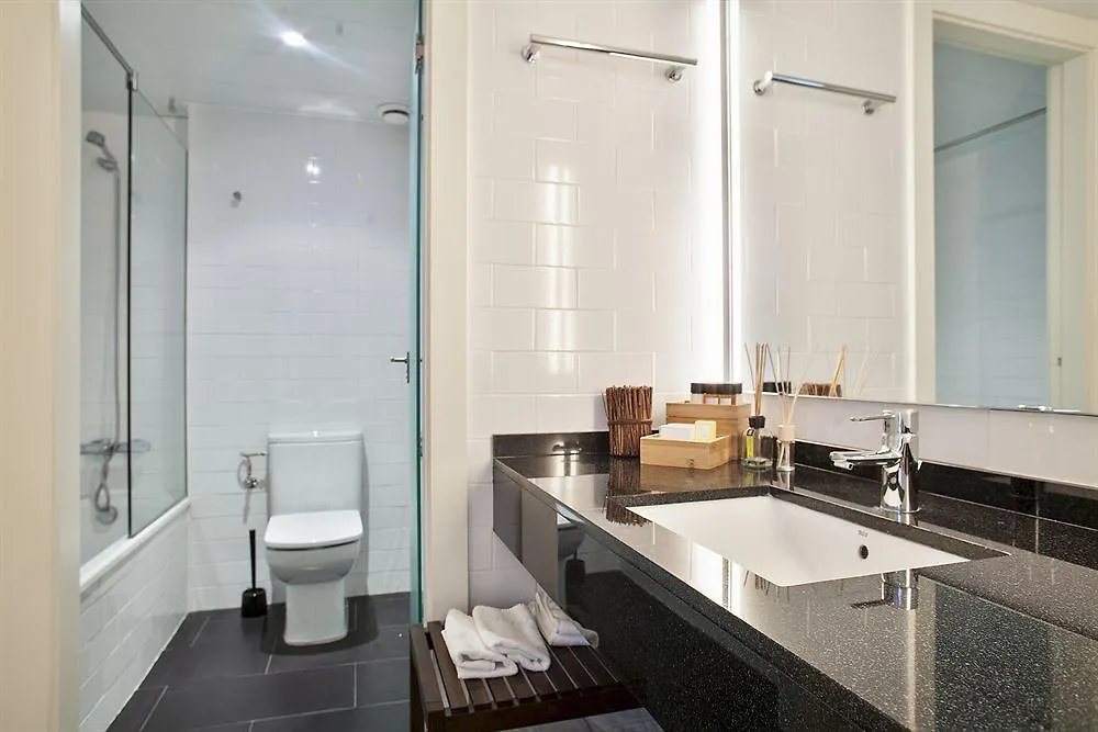 Mistral City Pool Apartments Barcelona
