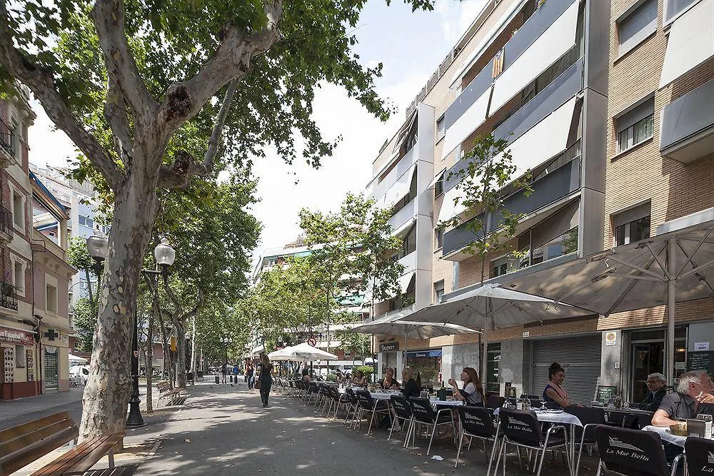 Mistral City Pool Apartments Barcelona 0*,